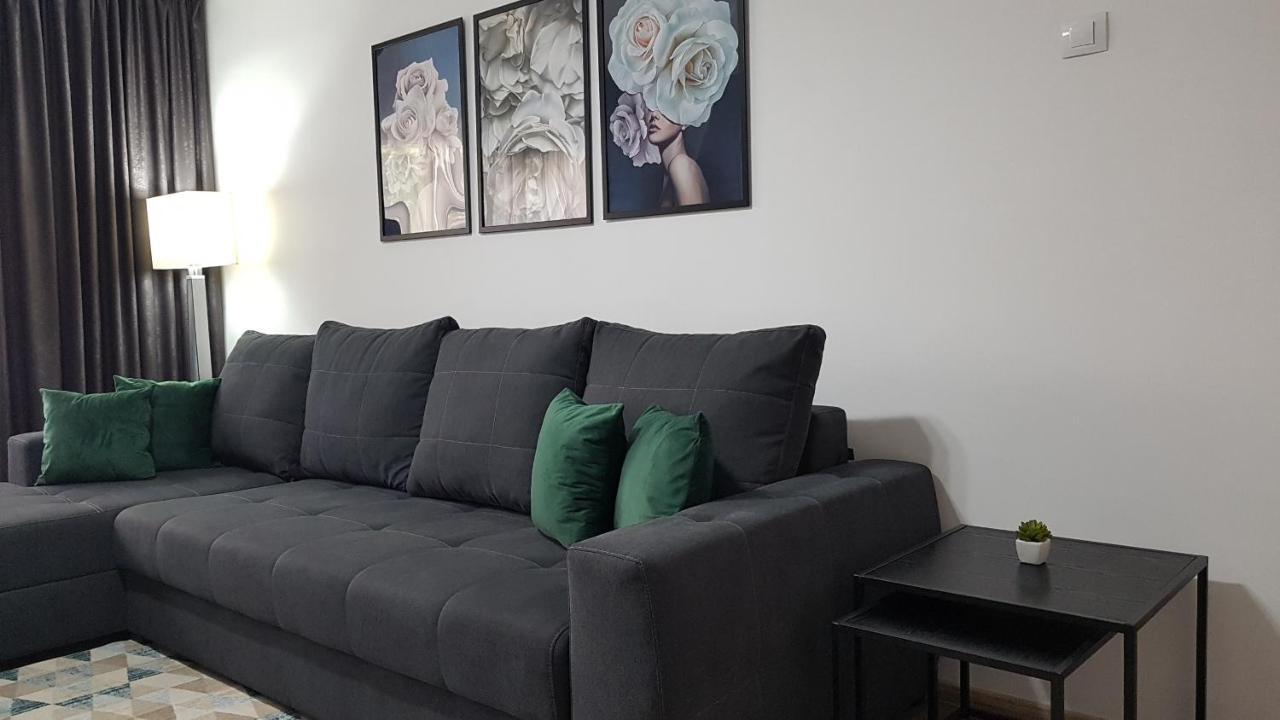 Mary Apartment Galaţi Esterno foto
