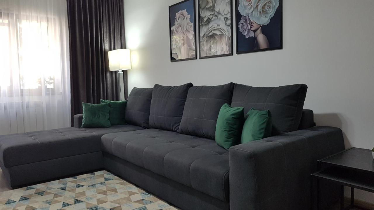 Mary Apartment Galaţi Esterno foto